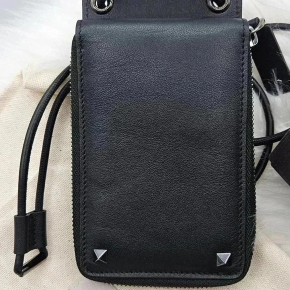 🎁Valentino Garavani Black  Leather Strap Walllet🎁 - Picture 3 of 17